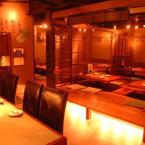 In the interior of the shop there is a tatami floor where digging up to 40 people can be found.Take off your shoes and relax your mind ♪