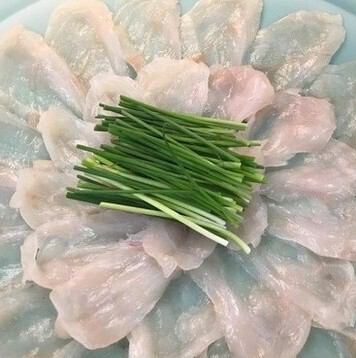 とらふぐ刺し　大皿
