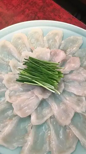 Tiger pufferfish sashimi (large plate)