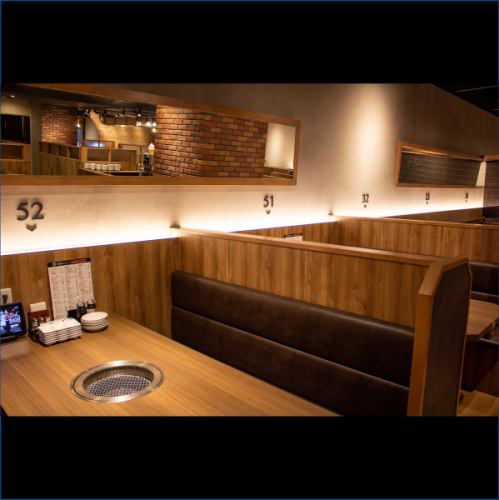 【お洒落で清潔な店内】