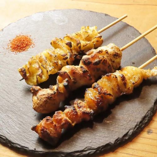 ●福岡名物！焼き鳥●超定番の炭火焼き鳥はビールがすすむ！当店は【九州うまいもん】全部あります♪