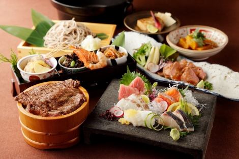 Various course meals are available (with all-you-can-drink for 120 minutes) from 6,500 JPY (incl. tax)