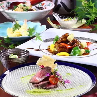 当店自慢の創作料理を個室で満喫できるコース料理は4200円~
