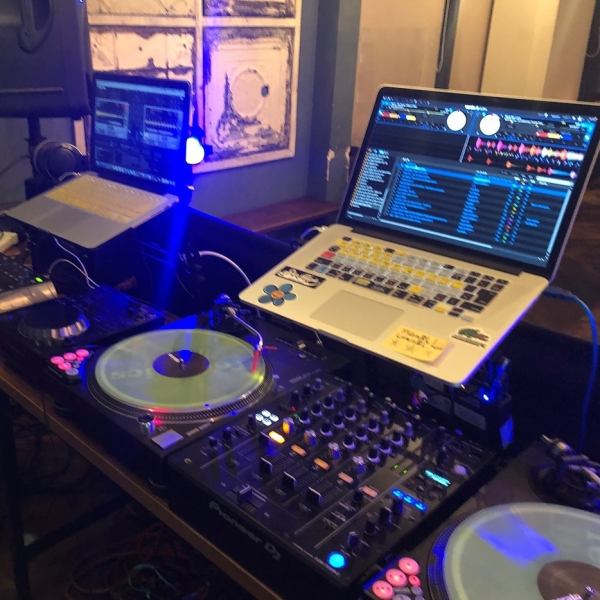 不定期で店内にDJ機材を持ち込んでライブイベント等も開催されております♪ゲリライベント等も多数ございますので、詳細はインスタにてご確認下さい♪（https://www.instagram.com/confole_miyahara/）