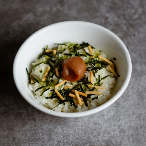 お茶漬け（梅・鮭・明太子）