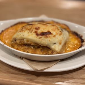 焼き立てラザニア