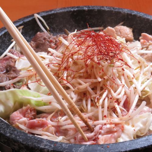 Enjoy Tonchan-yaki! 120 minutes all-you-can-drink included (LO 100 minutes) ⇒ Total 8 dishes 4400 yen (tax included)