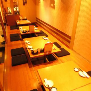 We have 3 horigotatsu tables for 4 people.Banquets can accommodate up to 18 people, including 6 seats! [Seafood/Fish/Local cuisine/Izakaya/Saku-nomi/Lunch/All-you-can-drink/Individual servings/Shochu/Sake/Kagoshima Chuo Station]