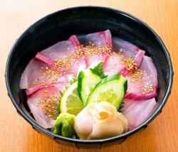 ごまカンパチ丼