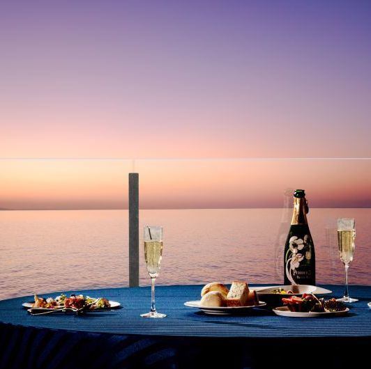 【各種パーティーにも対応◎】元々結婚式のバンケットとして利用していた空間をリメイクした店内は、大型の宴会や各種パーティーにも幅広く対応しております！雰囲気抜群のおしゃれ空間で是非お楽しみ下さい☆