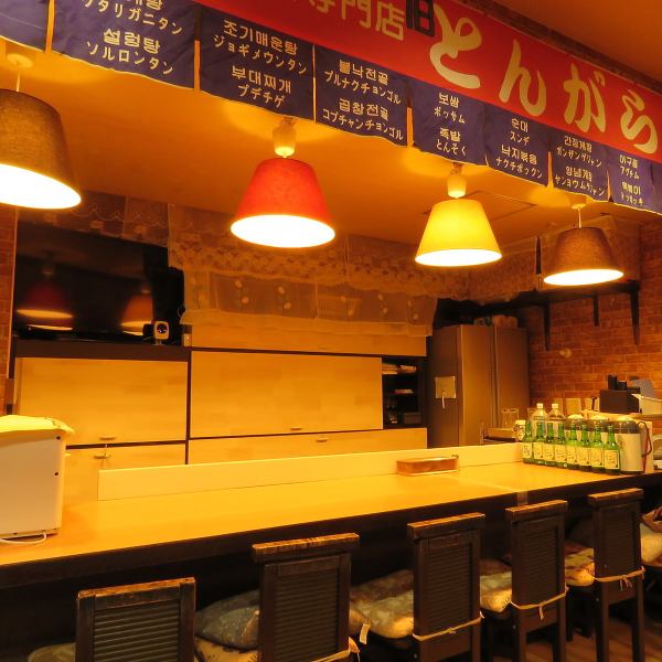 カウンターのお席も8席準備しております！お一人のお客様でもどうぞ☆