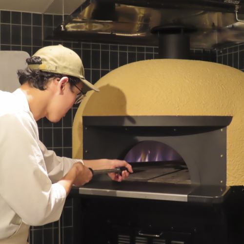 本格ナポリピッツァ窯焼き