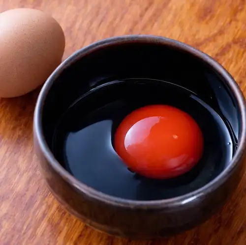 Tsukimi (moon-viewing) / Raw egg / Sliced lemon (1/4) / Butter