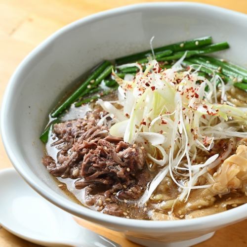 オープン以来の名物・〆に！本格テールラーメン！