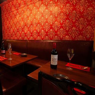 하우스 와인, 레드, 화이트, 스파클링을 제공합니다.마시고 싶은 술의 상담도 받습니다! 꼭 서둘러 연락주십시오!