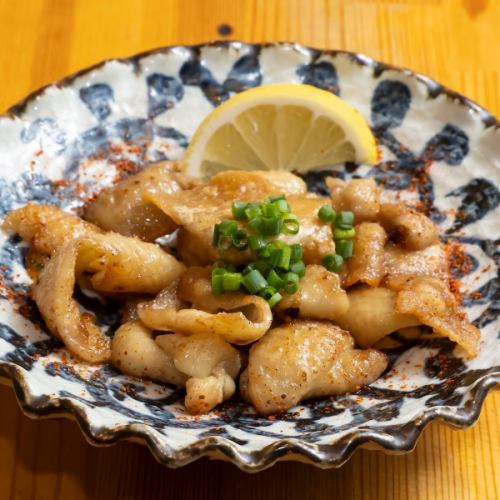 Chicken skin (salt/sauce) each
