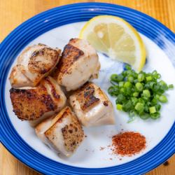 Thigh (salt or sauce) each
