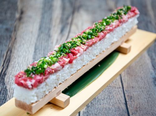 Grilled long beef sushi