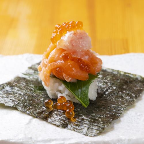 Salmon, Fatty tuna, Salmon roe