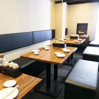 大人が楽しめる上質空間をご用意しております。自慢のくつろぎ空間で旨い料理と旨いお酒を存分にお楽しみ下さい。