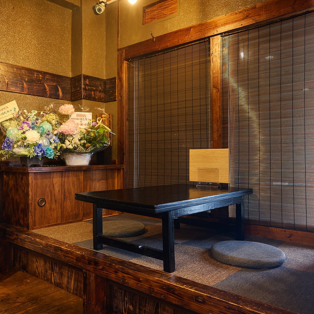 カップルで楽しめる2名様掛けのお座敷個室は最高のデートを演出