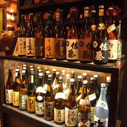 焼酎や日本酒が勢ぞろい