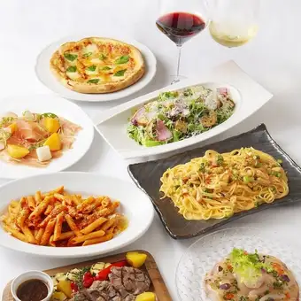 【套餐A】歡迎團體！宴會式用餐，菜餚盛放在大盤子裡。 3500日圓（含稅）