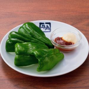 令人上癮的脆皮甜椒 / 香蔥鹹油肝 / 辣黃瓜碎