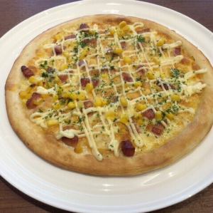 ベーコンとコーンのピッツァ