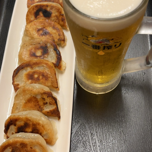 Fried dumplings (8 pieces)