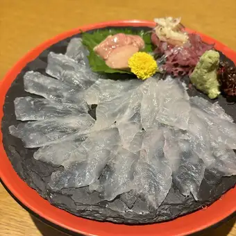 瀬戸内海産 活〆本かわはぎの薄造り