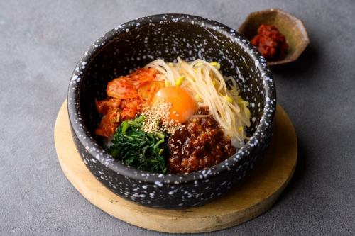 石焼ビビンバ
