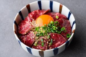 炙りハラミユッケ丼