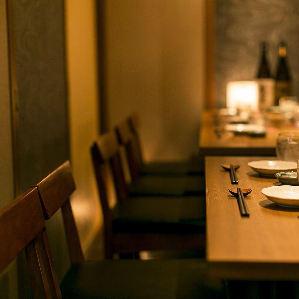 We have prepared a table for two people so that two people can enjoy their meal together♪