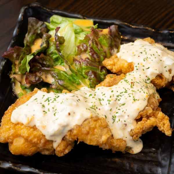 【チキン南蛮】本場宮崎流★自家製の南蛮酢をまとった揚げたてチキンにタルタルソースをのせて頬張るべし