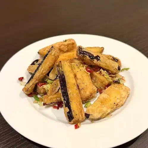 四川本格マーボーナス/揚げナスの山椒塩かけ/トマトと玉子炒め 各