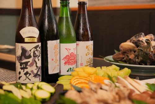 [日本酒和燒酒] 我們提供來自日本全國各地的多種當地酒！