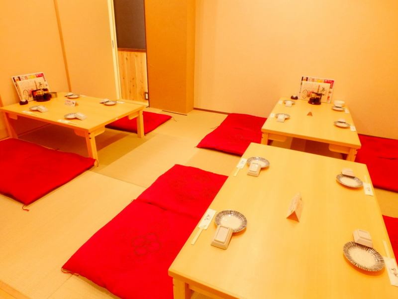 There is also a spacious room that you can relax.Ideal for small group, it can be used in various situations.Various banquets are also available so please reserve as soon as possible!