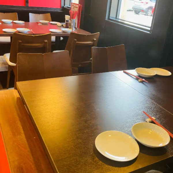 ≪最大20名様まで可能！≫★テーブル・お座敷個室などの各種個室席を完備★4～8名様まで利用可能な個室や6名様までご利用いただける個室を2室ご用意しております♪お座敷席は仕切りを外して最大12名様まで、個室すべての仕切りを外して最大20名様まで利用可能！ご予約はコースのご注文で空席の場合のみ承ります。