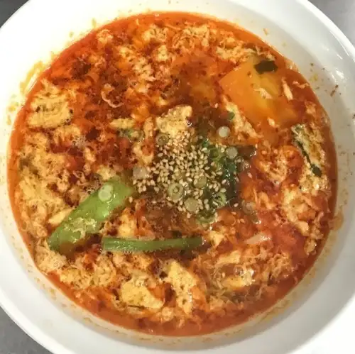 ユッケジャンカルビスープ(小辛/中辛/大辛)
