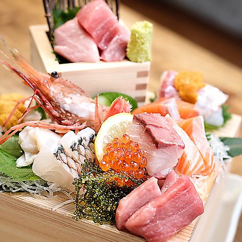Densuke的魚是從全國漁港直運的，新鮮、美味、經過嚴格挑選的魚！