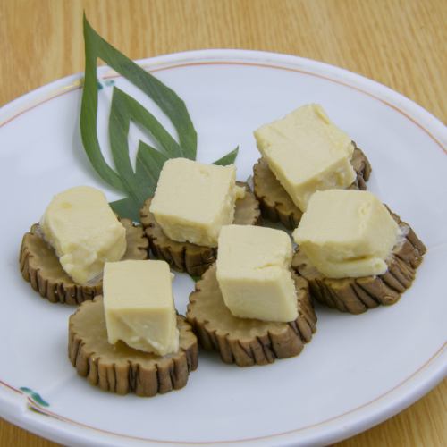 いぶりがっこと味噌漬け豆腐