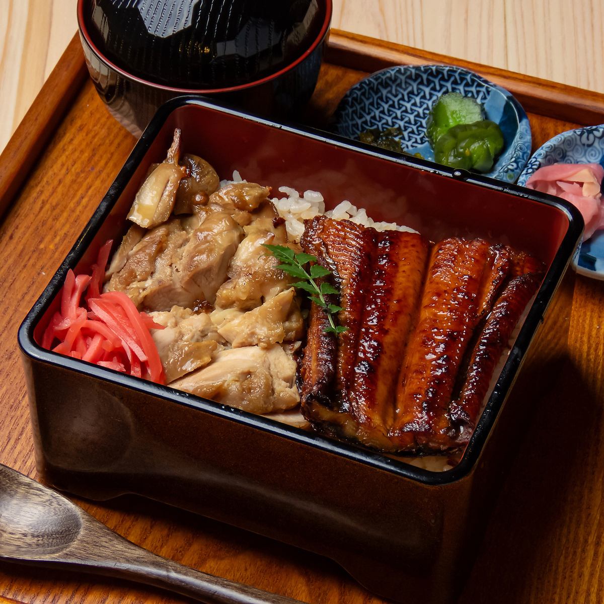 上午11点开始营业!午餐特价啤酒275日元(含税)