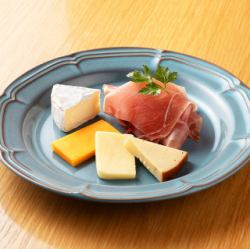생햄과 치즈 모듬