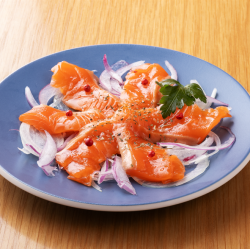 サーモンのカルパッチョ