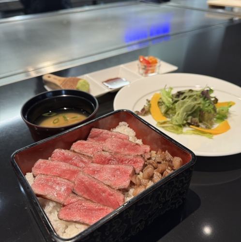 【ランチ限定】ステーキ重