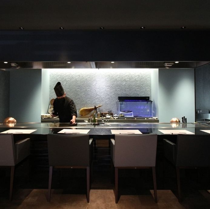 肉だけでなく鮮魚も絶品。素材の持ち味を活かした鉄板焼を堪能。