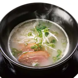 Chicken broth ramen with the aroma of green onion oil