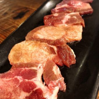 "2 hours all-you-can-drink included" ◎◎ Charcoal grilled red meat course ◎◎ Total 9 dishes 6000 yen [Meal only 4000 yen]