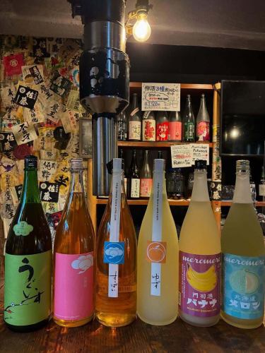 从JR成田站、京成成田站步行3分钟
Mots Bar Fukunoya 以其牛内脏和炭火烤制的牛杂锅而闻名。

炎热天气持续，但我们有梅子酒和利口酒库存🦊

① Uguisu Tomari Otoro #山口清酒厂
②成熟的梅子#平和酒造
③鹤梅酸酒#平和酒造
④鹤梅柚子#平和酒造
⑤门司港香蕉🍌梅酒#小林酒造总店
⑥北海道蜜瓜🍈梅酒#小林酒造总店

加冰块或加苏打水均可制成清凉饮料。
请尝试一下😄

如果您在成田寻找烤肉店或用餐，请来“Motz Bar Fukunoie”❗️❗️
